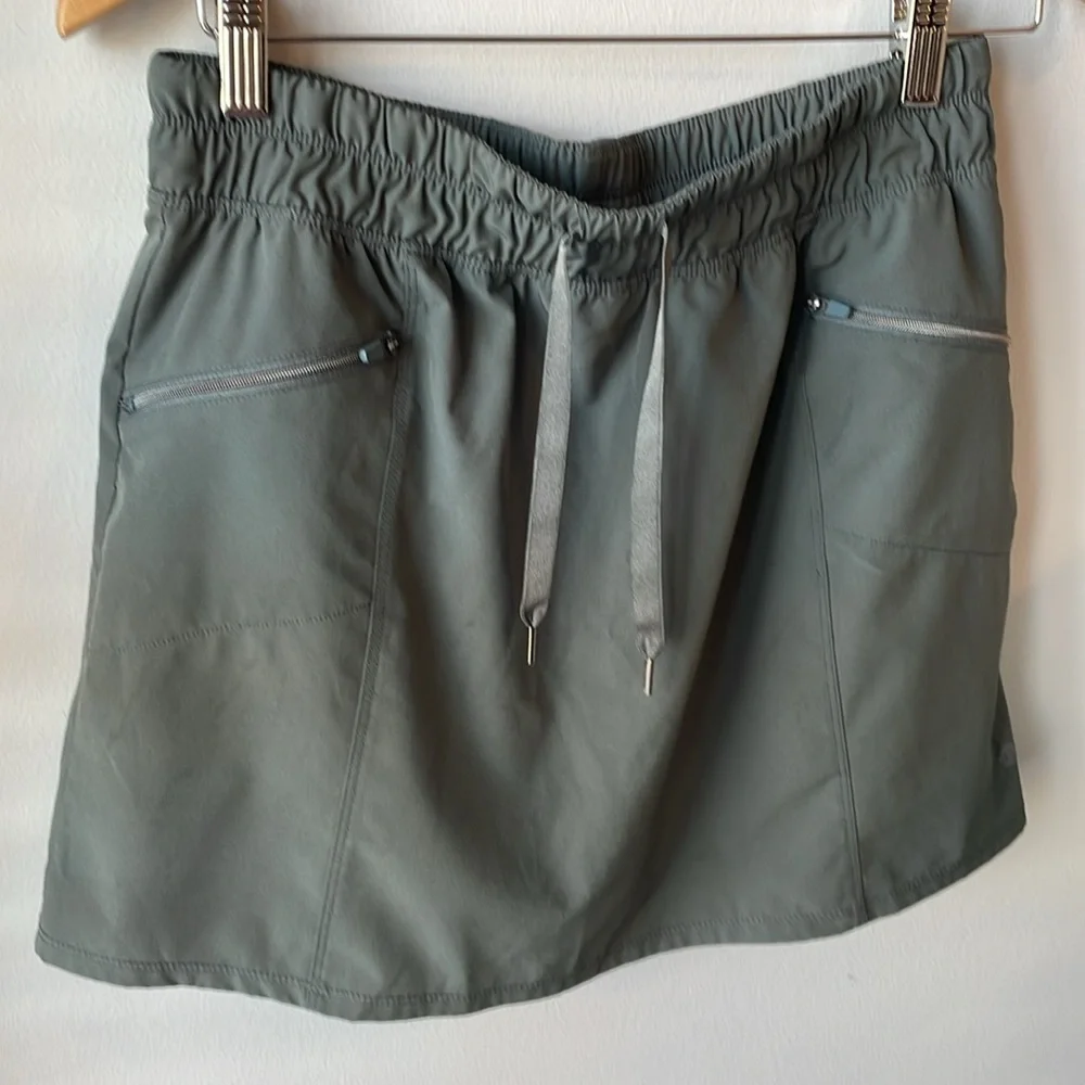 Apana Performance Green Drawstring Skort - Picture 4 of 12